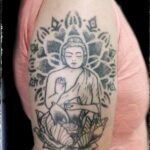 Buda Tattoo Pontilhismo
